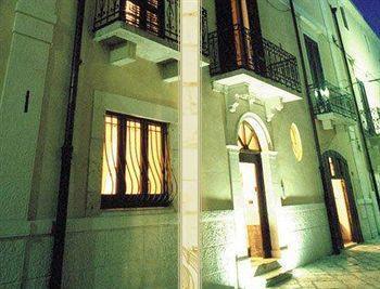 Hotel Palazzo D'Erchia Conversano Eksteriør billede